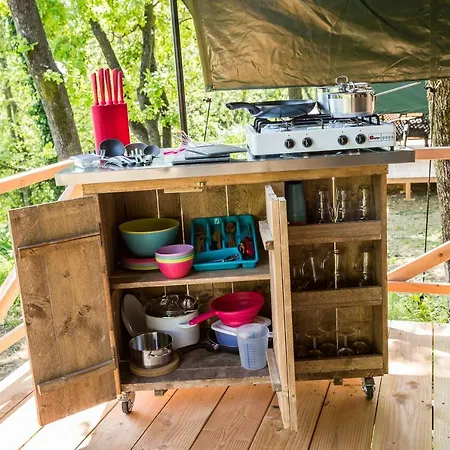 Safari Tent At Camping Le Confluent